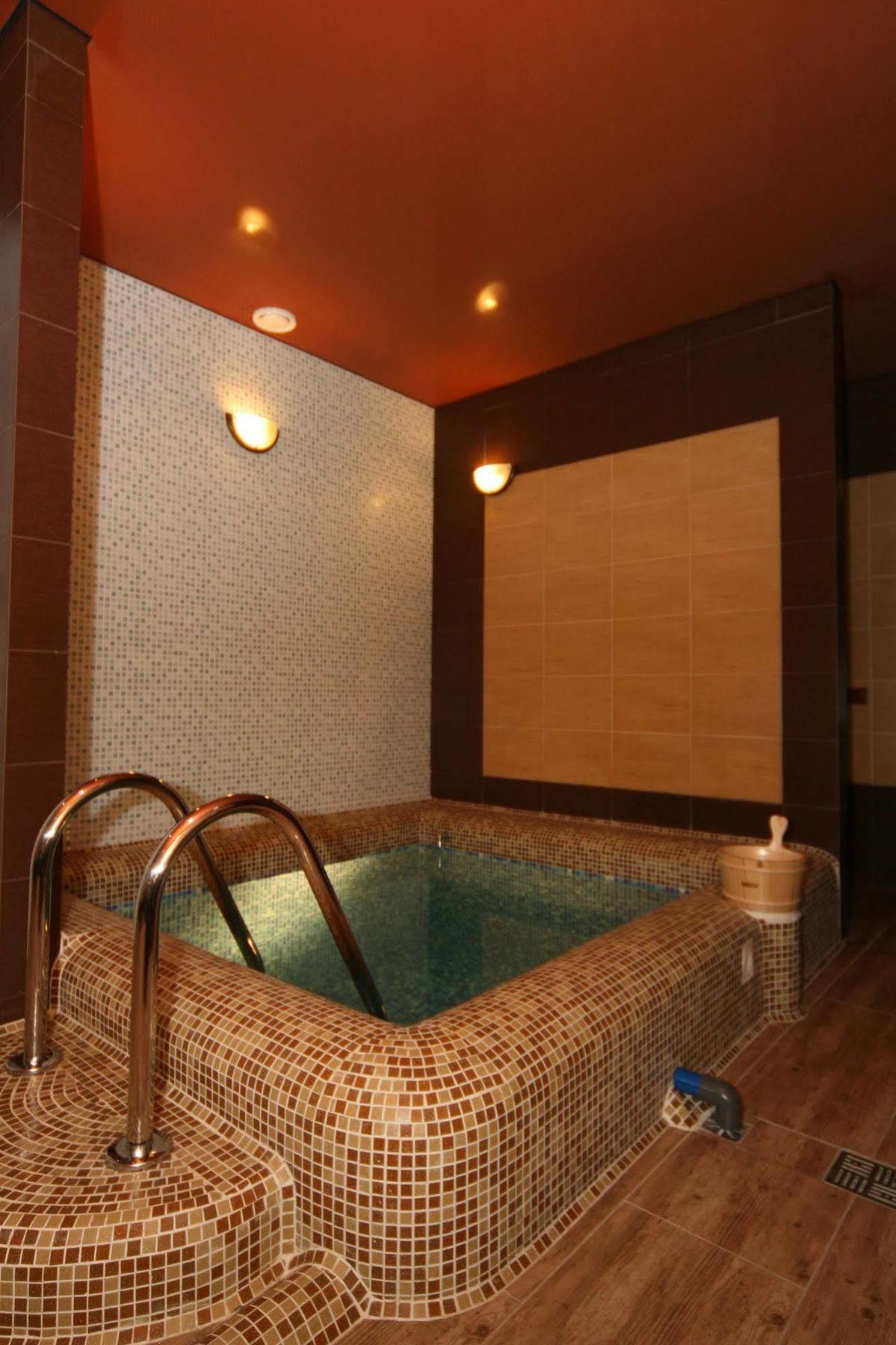 Hotel Fortuna إلفيف المظهر الخارجي الصورة